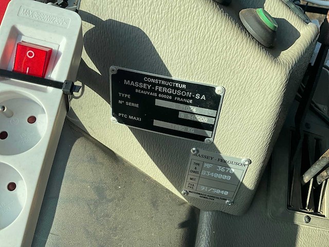 1996 massey ferguson 3670 vierwielaangedreven landbouwtractor - afbeelding 35 van  56