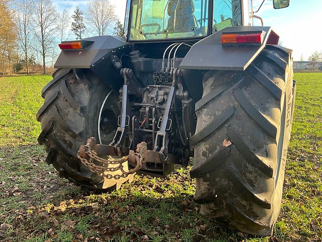 1996 massey ferguson 3670 vierwielaangedreven landbouwtractor - afbeelding 36 van  56