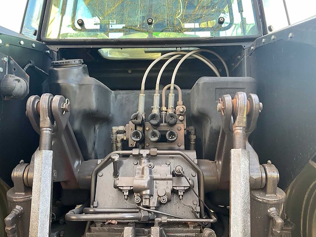 1996 massey ferguson 3670 vierwielaangedreven landbouwtractor - afbeelding 40 van  56