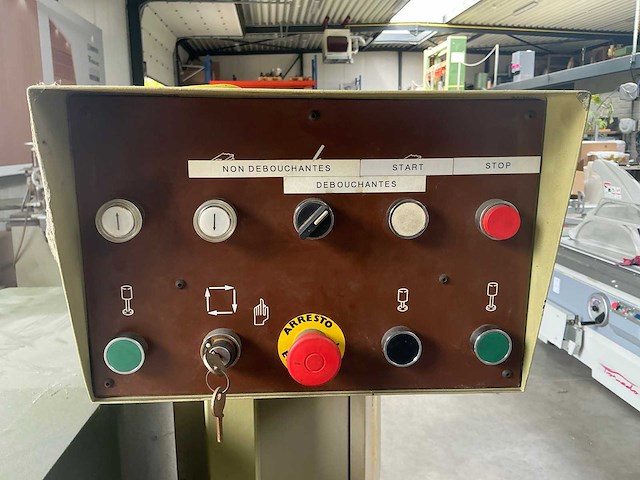 1996 masterwood omb1 eco s horizontale beitel steekmachines - afbeelding 3 van  3