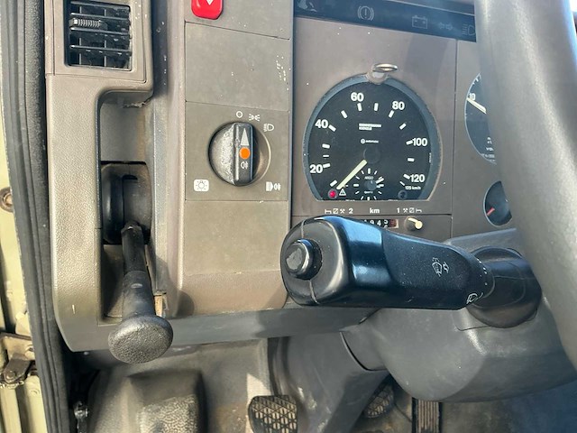 1996 mercedes 814 paardenvrachtwagen - afbeelding 9 van  65