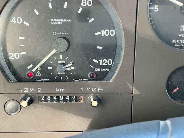 1996 mercedes 814 paardenvrachtwagen - afbeelding 11 van  65