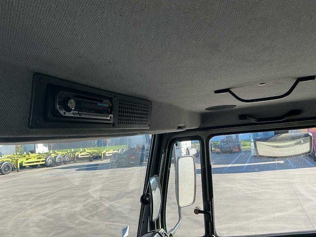 1996 mercedes 814 paardenvrachtwagen - afbeelding 18 van  65