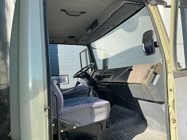 1996 mercedes 814 paardenvrachtwagen - afbeelding 21 van  65