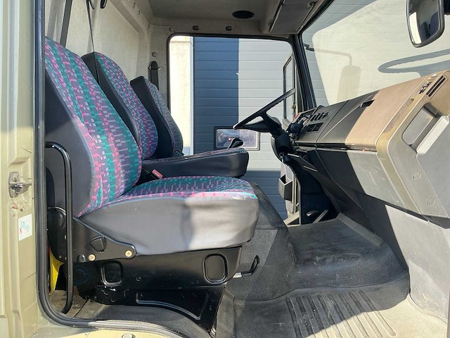 1996 mercedes 814 paardenvrachtwagen - afbeelding 22 van  65