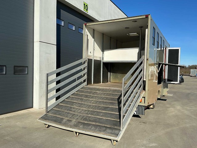 1996 mercedes 814 paardenvrachtwagen - afbeelding 39 van  65