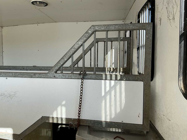 1996 mercedes 814 paardenvrachtwagen - afbeelding 42 van  65