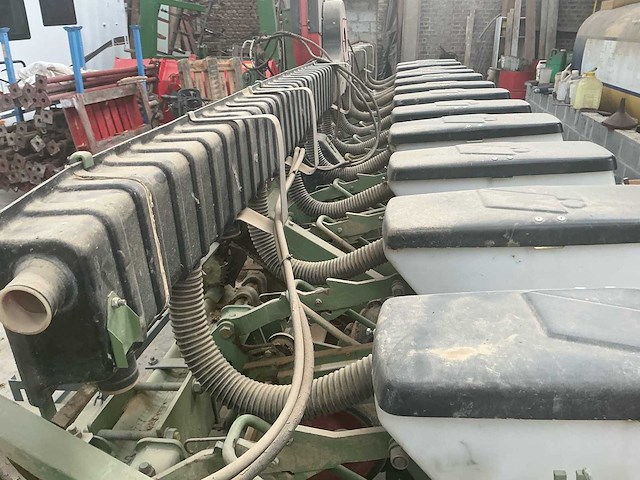 1996 nodet pl2 precisiezaaimachine - afbeelding 31 van  43