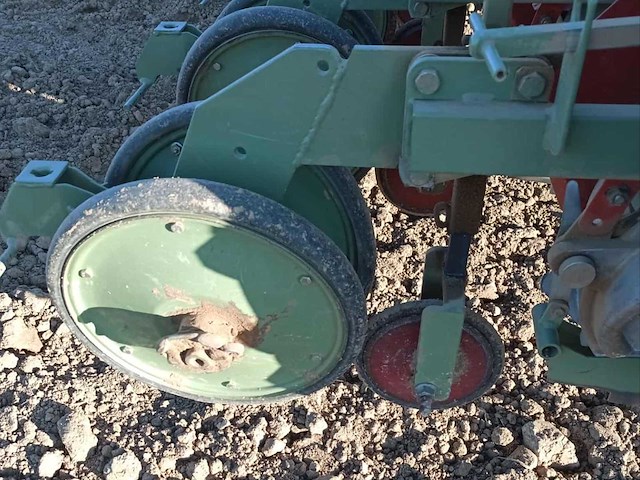 1996 nodet pl2 precisiezaaimachine - afbeelding 36 van  43