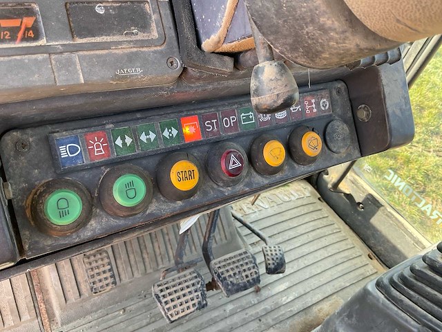 1996 renault 155.54 vierwielaangedreven landbouwtractor - afbeelding 10 van  29