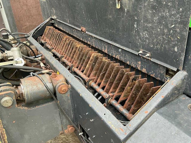 1996 schuitemaker fe 8.51 opraapwagen - afbeelding 2 van  17