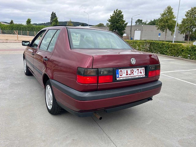 1996 volkswagen vento - oldtimer - afbeelding 9 van  11