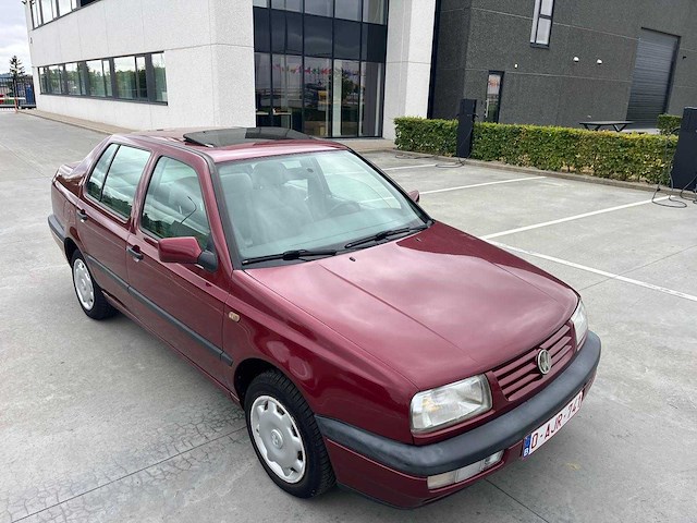 1996 volkswagen vento - oldtimer - afbeelding 20 van  20