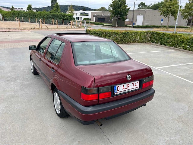 1996 volkswagen vento - oldtimer - afbeelding 16 van  20