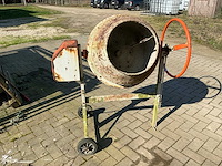 1997 atelier de saint-denis b150 betonmolen - afbeelding 1 van  8