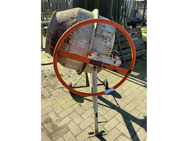 1997 atelier de saint-denis b150 betonmolen - afbeelding 4 van  8