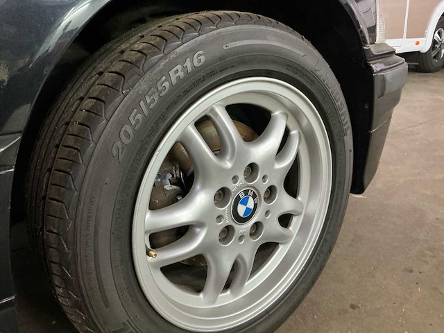 1997 bmw 318i cabrio personenauto - afbeelding 15 van  28