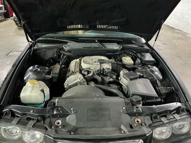 1997 bmw 318i cabrio personenauto - afbeelding 18 van  28