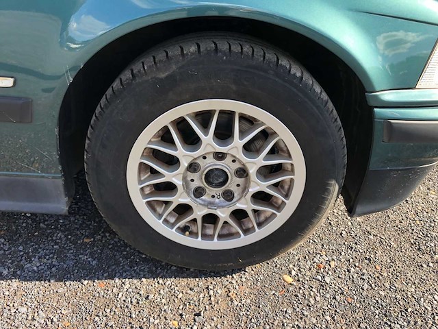 1997 bmw 318i personenauto - afbeelding 4 van  18