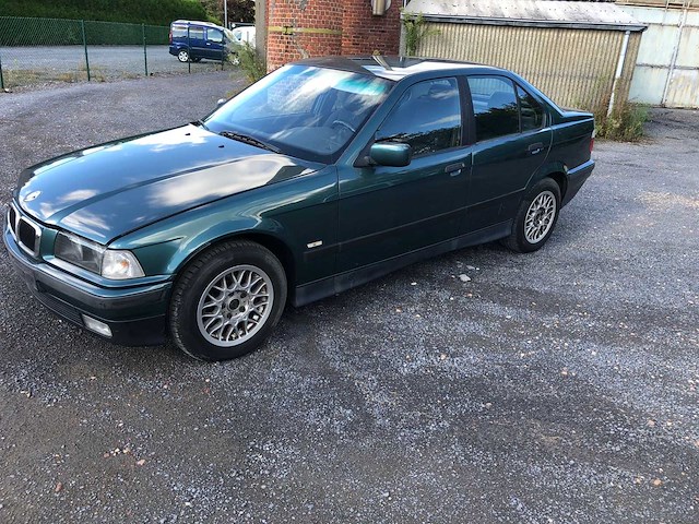 1997 bmw 318i personenauto - afbeelding 1 van  18