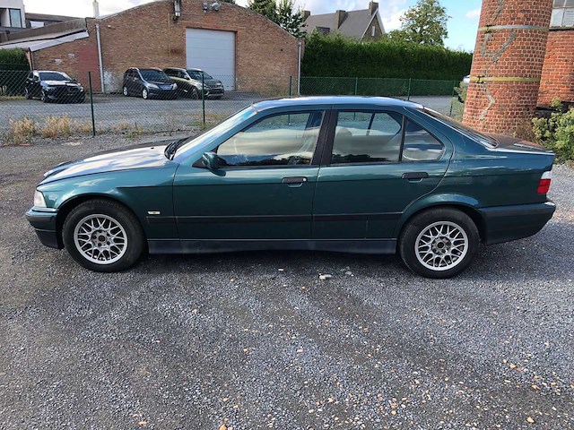 1997 bmw 318i personenauto - afbeelding 11 van  18