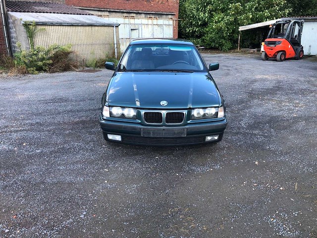 1997 bmw 318i personenauto - afbeelding 15 van  18