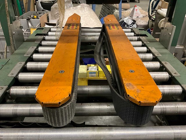 1997 comarme gem-45 dozensluitmachine - afbeelding 7 van  11