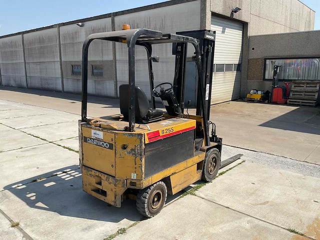 1997 daewoo b25s vorkheftruck - afbeelding 10 van  15
