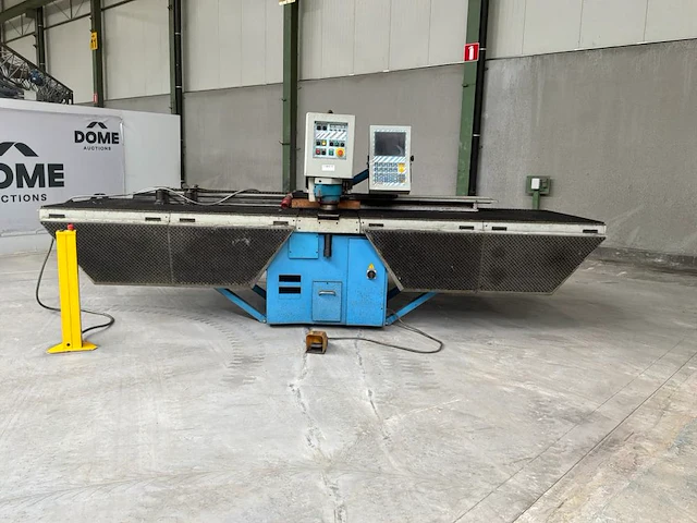 1997 euromac cx 1000/30 cnc pons- en nibbelmachine. - afbeelding 1 van  17