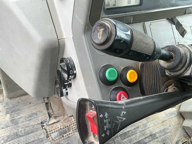 1997 fendt farmer 312 lsa - afbeelding 36 van  44