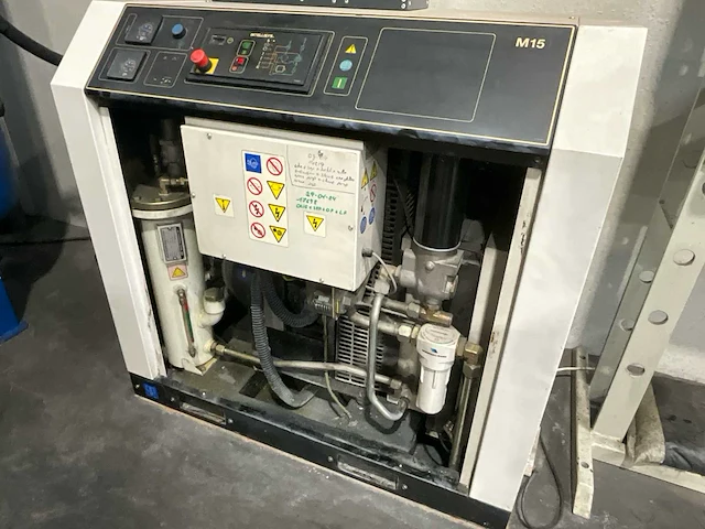 1997 ingersoll rand m15 - schroefcompressor - afbeelding 1 van  6