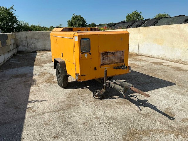 1997 ingersoll-rand vhp400wcat getrokken luchtcompressor - afbeelding 4 van  7