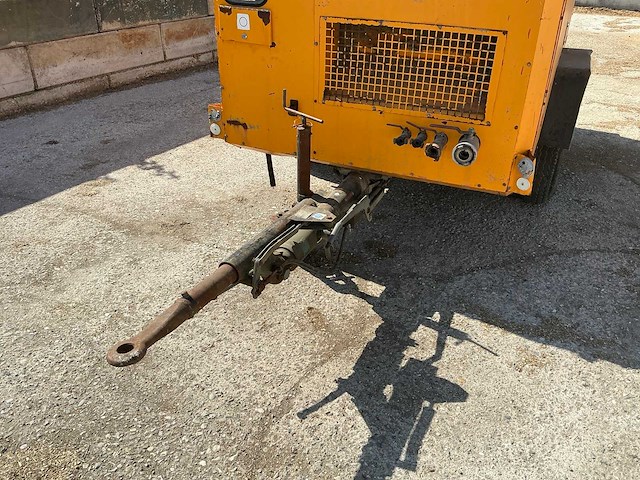 1997 ingersoll-rand vhp400wcat getrokken luchtcompressor - afbeelding 6 van  7