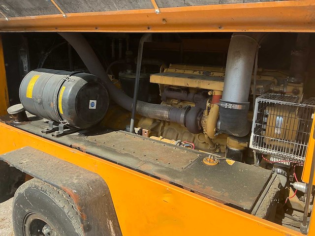 1997 ingersoll-rand vhp400wcat getrokken luchtcompressor - afbeelding 7 van  7
