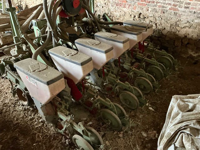 1997 kuhn precisiezaaimachine - afbeelding 15 van  19