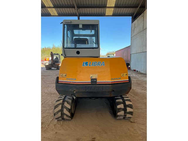 1997 libra 150s rupsgraafmachine - afbeelding 21 van  22
