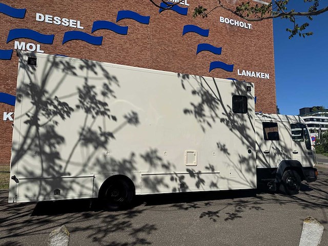 1997 man l12c - dubbele cabine - professionele paardenwagen voor 4 paarden - afbeelding 16 van  26