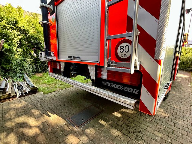 1997 mercedes-benz atego bluswagen brandweer - afbeelding 2 van  61