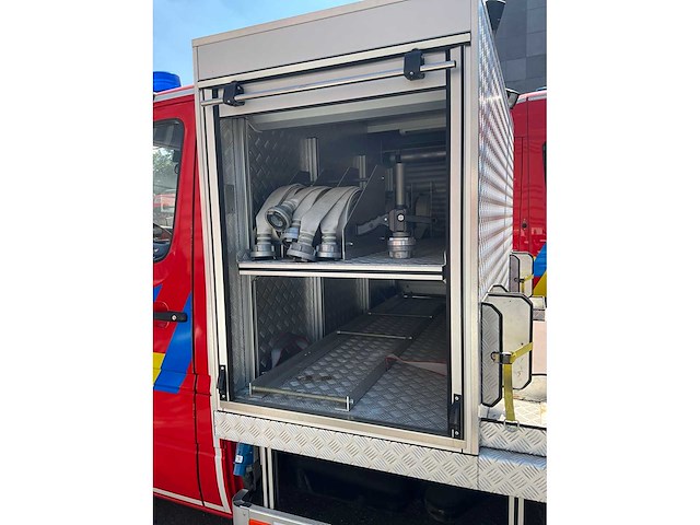 1997 mercedes-benz tn 412 de brandweerwagen - afbeelding 10 van  31
