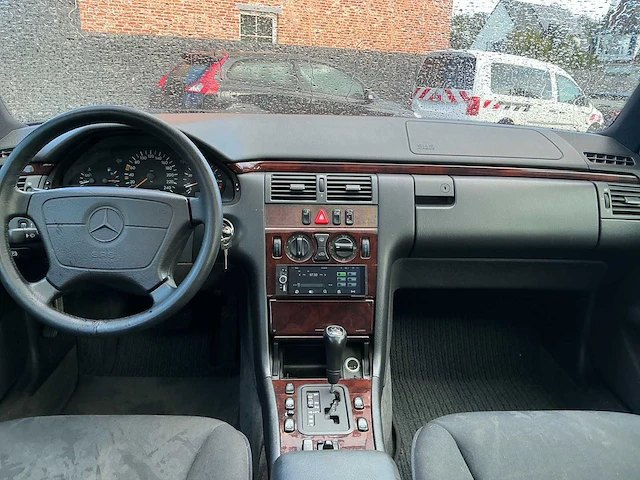 1997 mercedes e230 elegance personenauto - afbeelding 13 van  26