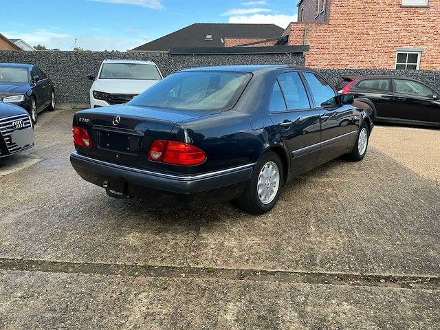 1997 mercedes e230 elegance personenauto - afbeelding 26 van  26