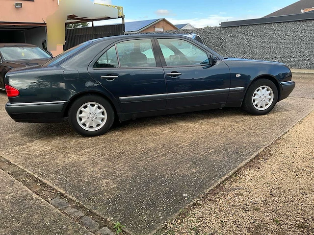 1997 mercedes e230 elegance personenauto - afbeelding 23 van  26