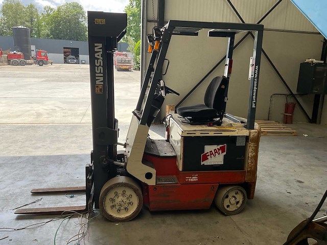 1997 nissan vorkheftruck - afbeelding 2 van  10