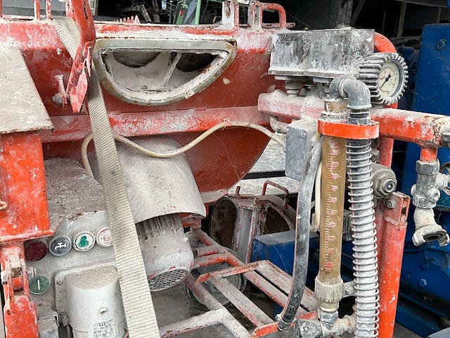 1997 pft g4 pft g4 pleistermachine met aanhangwagen en toebehoren - afbeelding 30 van  47