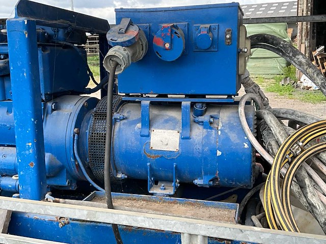 1997 pft g4 pft g4 pleistermachine met aanhangwagen en toebehoren - afbeelding 38 van  47