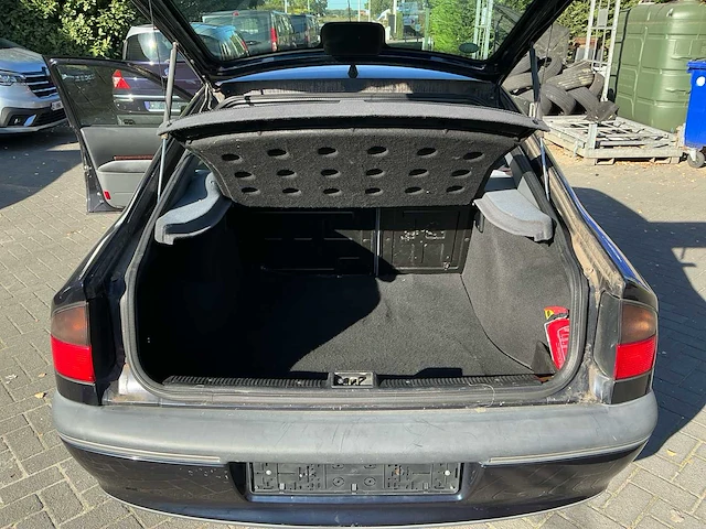 1997 renault safrane personenauto - afbeelding 22 van  29