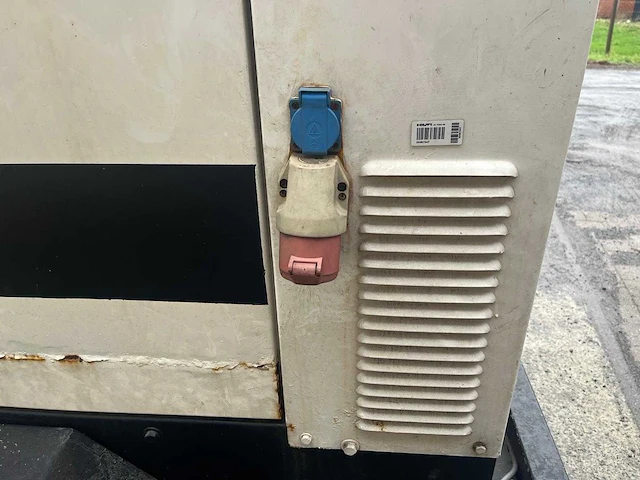 1997 sdmo ds15 nm sdmo generatorset ds15 nm – 15 kva – diesel – trailer gemonteerd - afbeelding 9 van  12