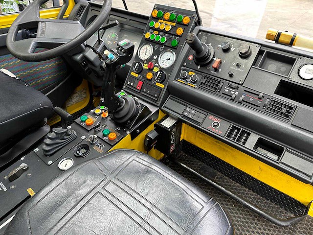 1997 sides vma 105/s 2000 b 6x6 crash tender vrachtwagen - afbeelding 2 van  27