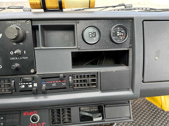 1997 sides vma 105/s 2000 b 6x6 crash tender vrachtwagen - afbeelding 8 van  27