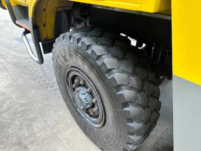 1997 sides vma 105/s 2000 b 6x6 crash tender vrachtwagen - afbeelding 16 van  27